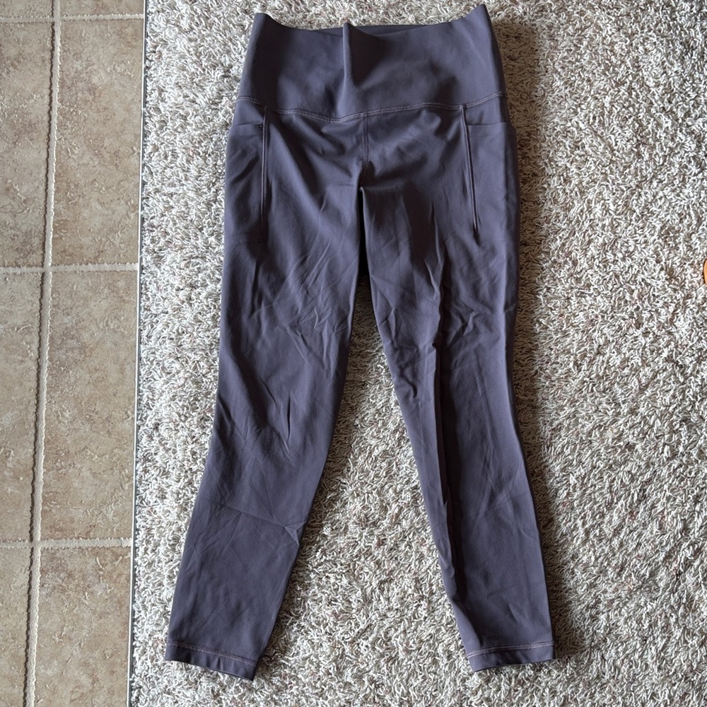Athleta salutation stash 7/8 tights
